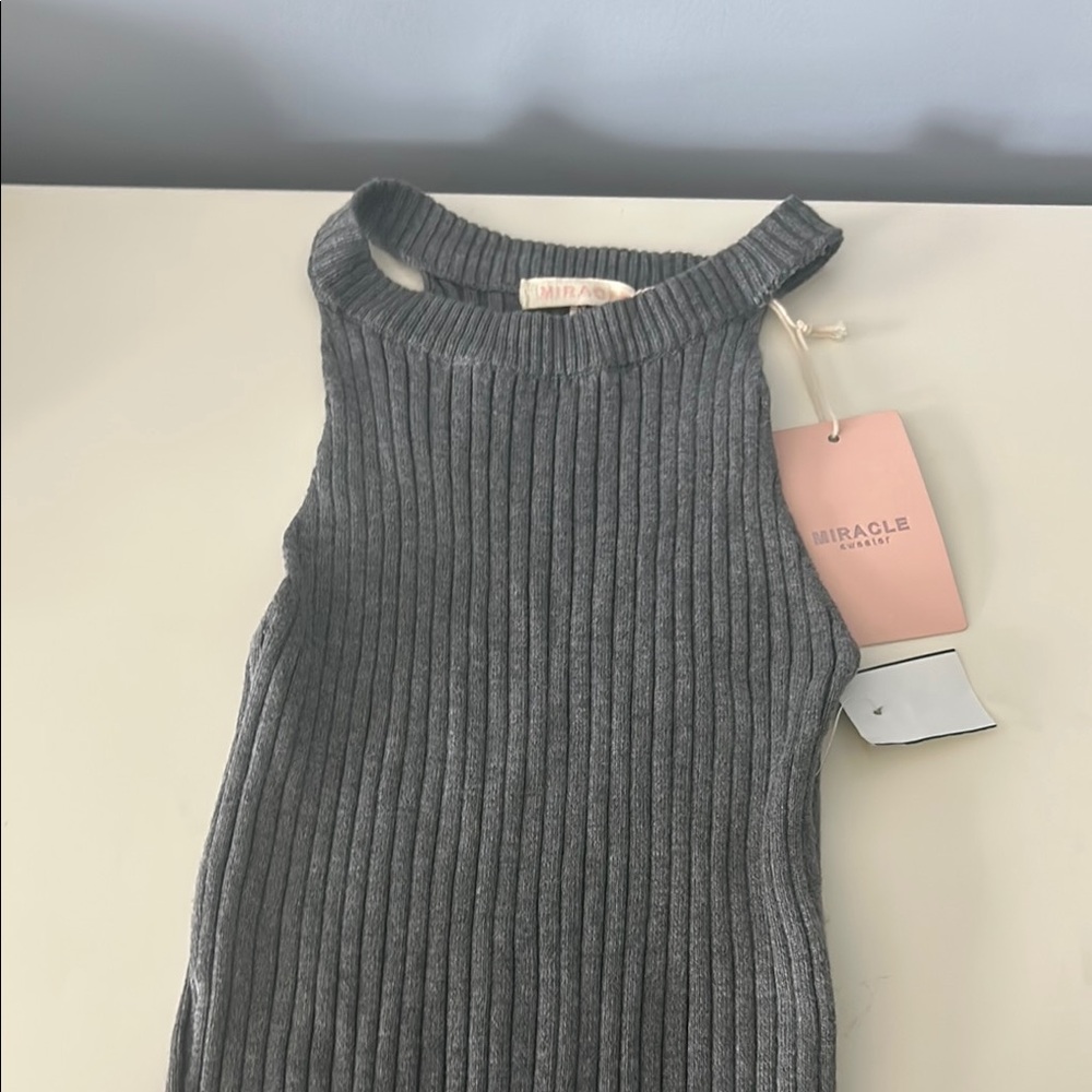 Gray Ribbed Sleeveless Top